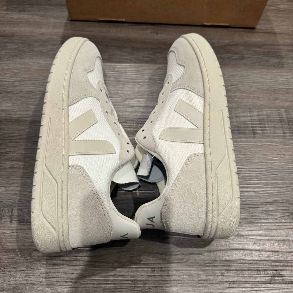 Veja V-10 B Mesh White Natural Low Top Sneakers - Picture 7 of 13